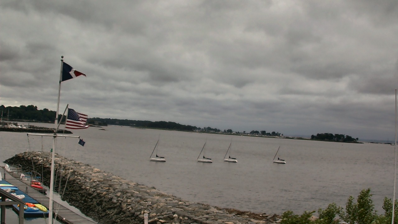 Thumbnail for current weather camera view from Beach Point Club in Mamaroneck, New York