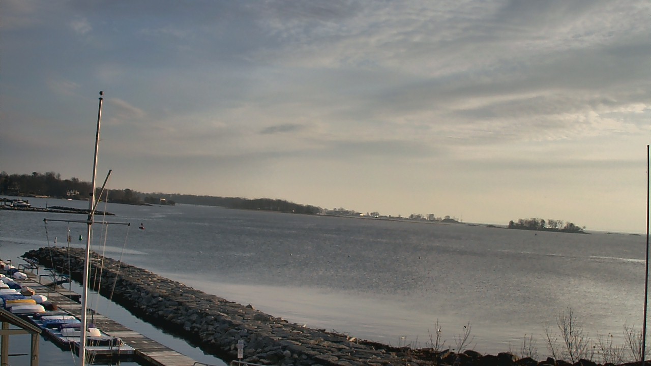 Thumbnail for current weather camera view from Beach Point Club in Mamaroneck, New York