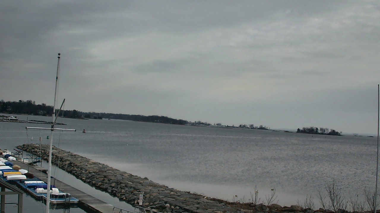 Thumbnail for current weather camera view from Beach Point Club in Mamaroneck, New York