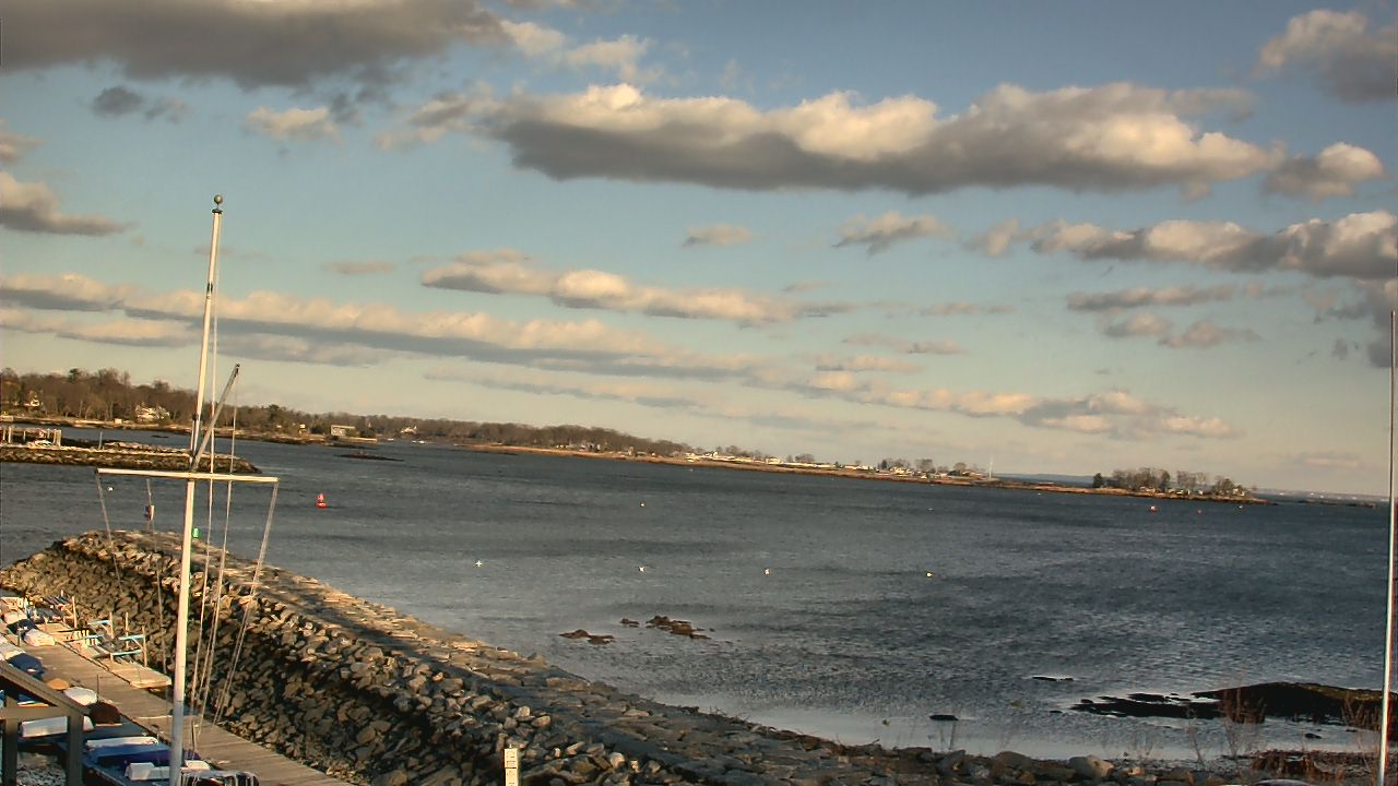 Thumbnail for current weather camera view from Beach Point Club in Mamaroneck, New York