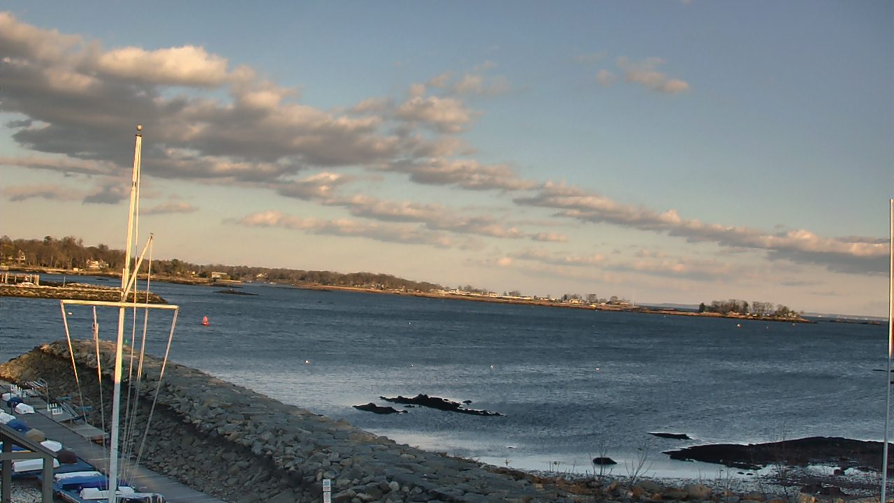Thumbnail for current weather camera view from Beach Point Club in Mamaroneck, New York