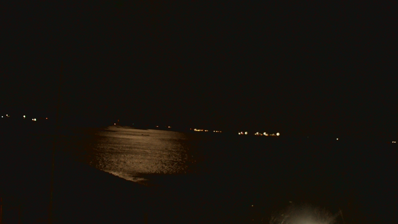 Thumbnail for current weather camera view from Beach Point Club in Mamaroneck, New York