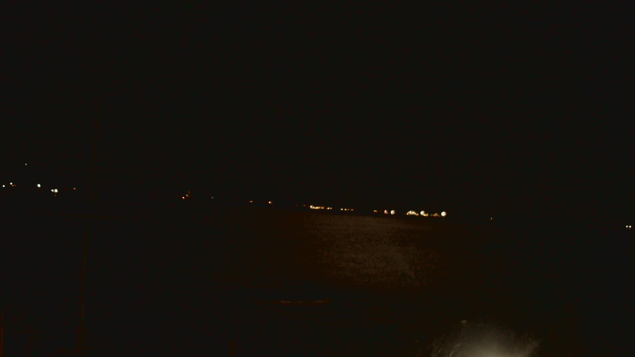 Thumbnail for current weather camera view from Beach Point Club in Mamaroneck, New York