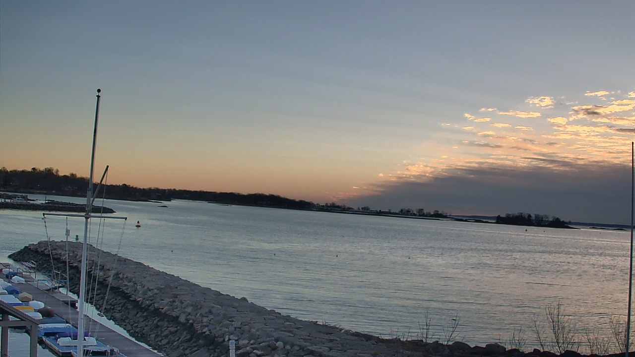 Thumbnail for current weather camera view from Beach Point Club in Mamaroneck, New York