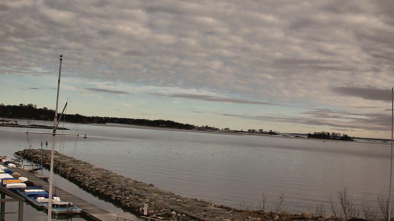 Thumbnail for current weather camera view from Beach Point Club in Mamaroneck, New York