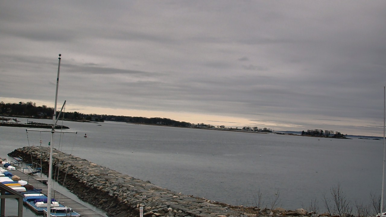 Thumbnail for current weather camera view from Beach Point Club in Mamaroneck, New York