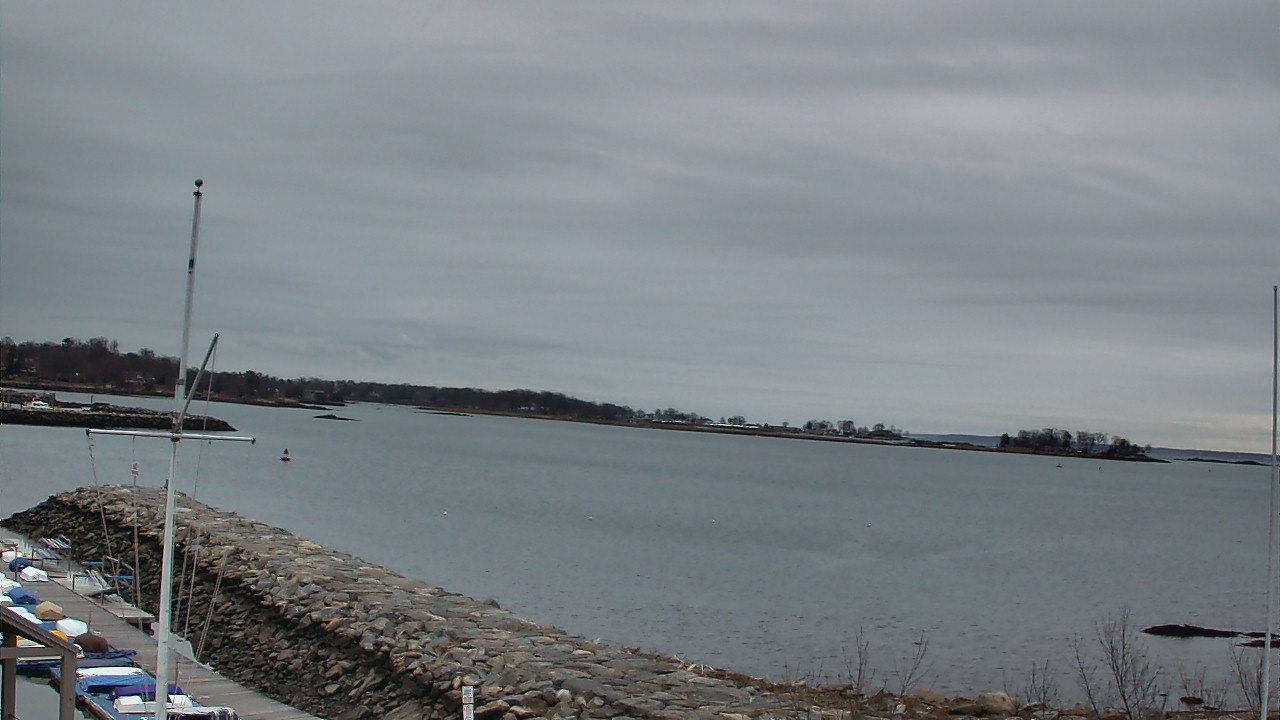 Thumbnail for current weather camera view from Beach Point Club in Mamaroneck, New York
