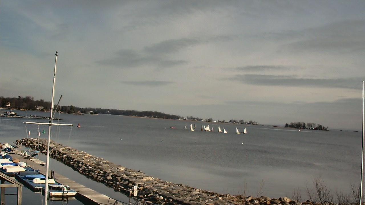 Thumbnail for current weather camera view from Beach Point Club in Mamaroneck, New York