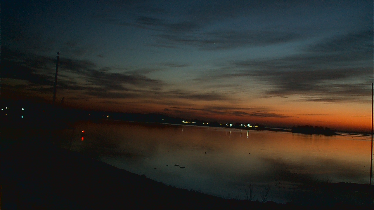 Thumbnail for current weather camera view from Beach Point Club in Mamaroneck, New York