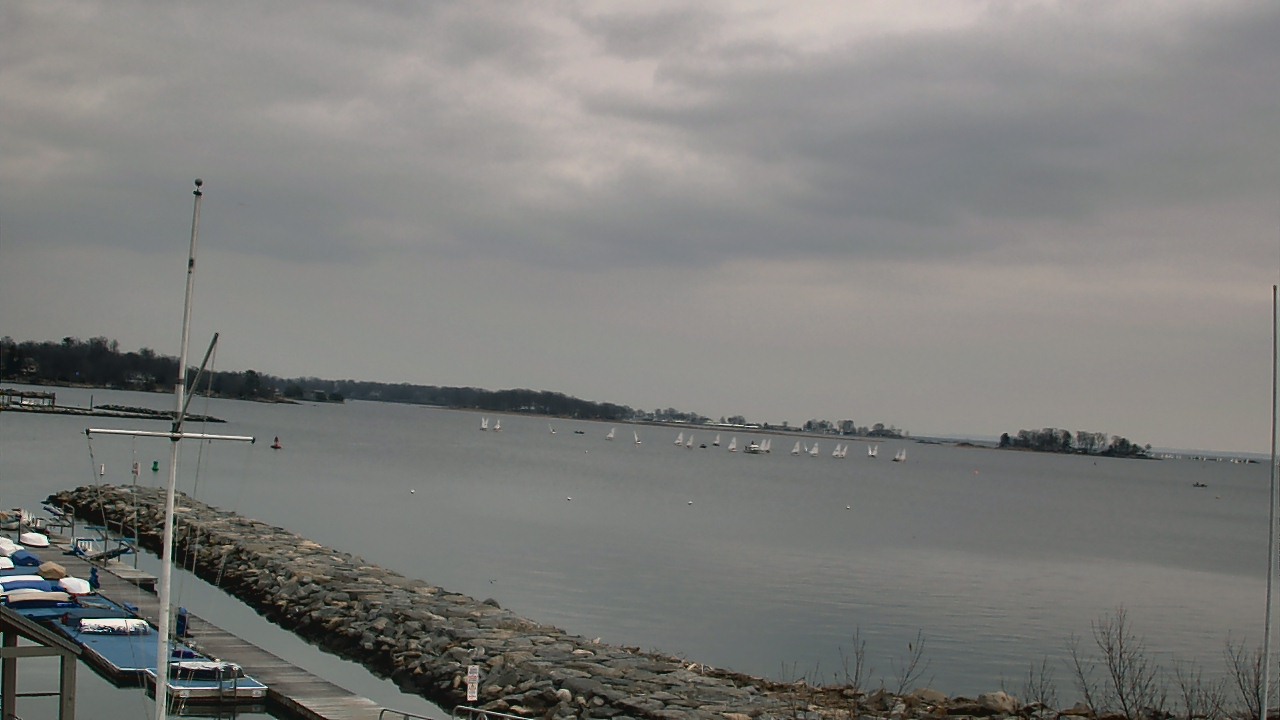 Thumbnail for current weather camera view from Beach Point Club in Mamaroneck, New York