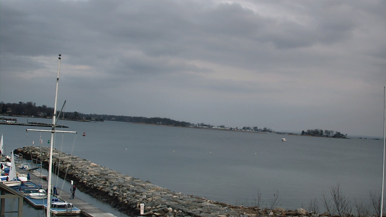 Thumbnail for current weather camera view from Beach Point Club in Mamaroneck, New York