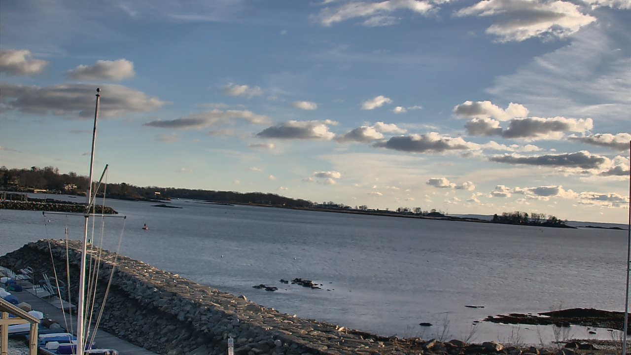Thumbnail for current weather camera view from Beach Point Club in Mamaroneck, New York