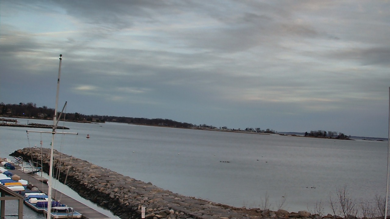 Thumbnail for current weather camera view from Beach Point Club in Mamaroneck, New York
