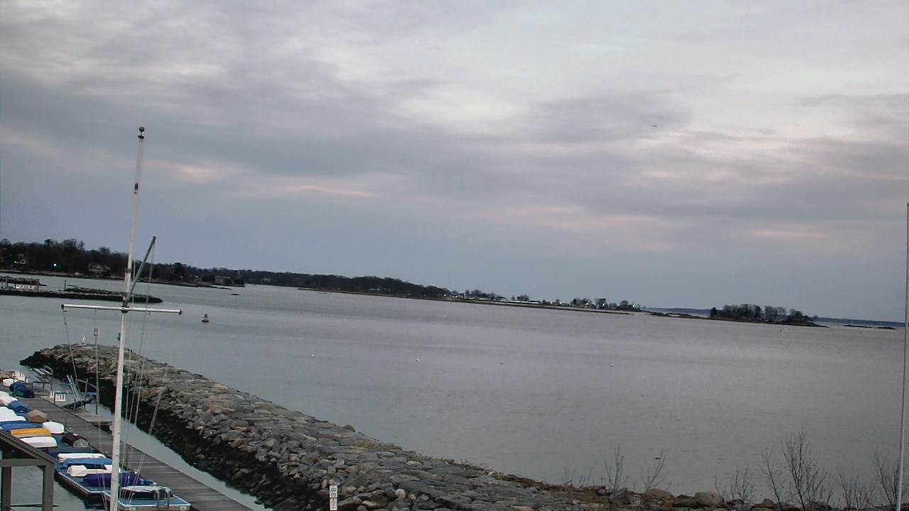 Thumbnail for current weather camera view from Beach Point Club in Mamaroneck, New York