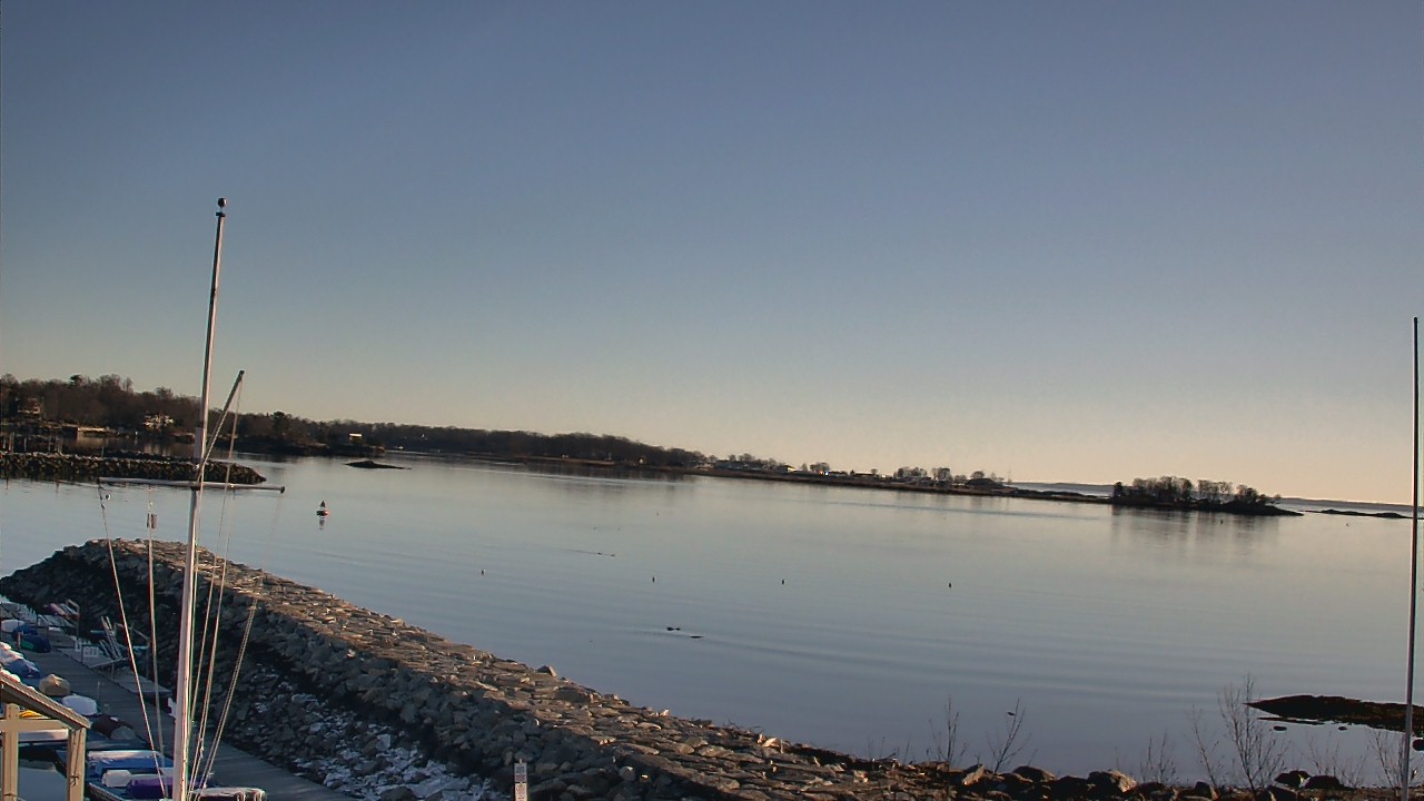 Thumbnail for current weather camera view from Beach Point Club in Mamaroneck, New York