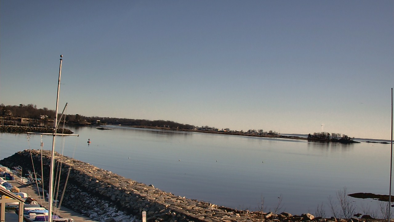 Thumbnail for current weather camera view from Beach Point Club in Mamaroneck, New York