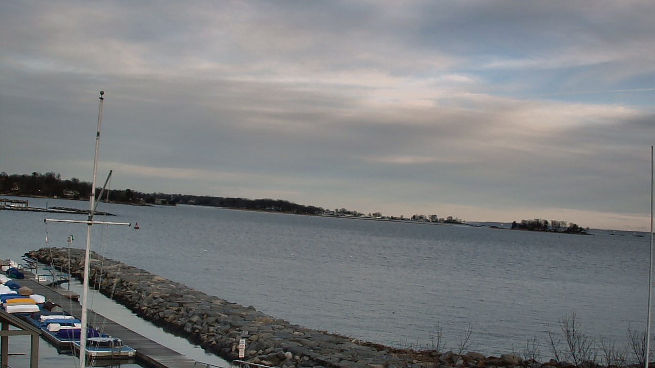 Thumbnail for current weather camera view from Beach Point Club in Mamaroneck, New York