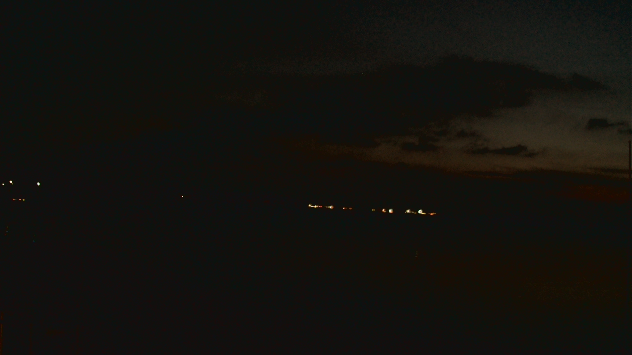 Thumbnail for current weather camera view from Beach Point Club in Mamaroneck, New York