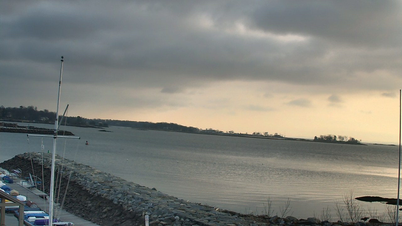 Thumbnail for current weather camera view from Beach Point Club in Mamaroneck, New York