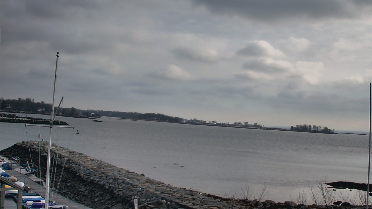 Thumbnail for current weather camera view from Beach Point Club in Mamaroneck, New York