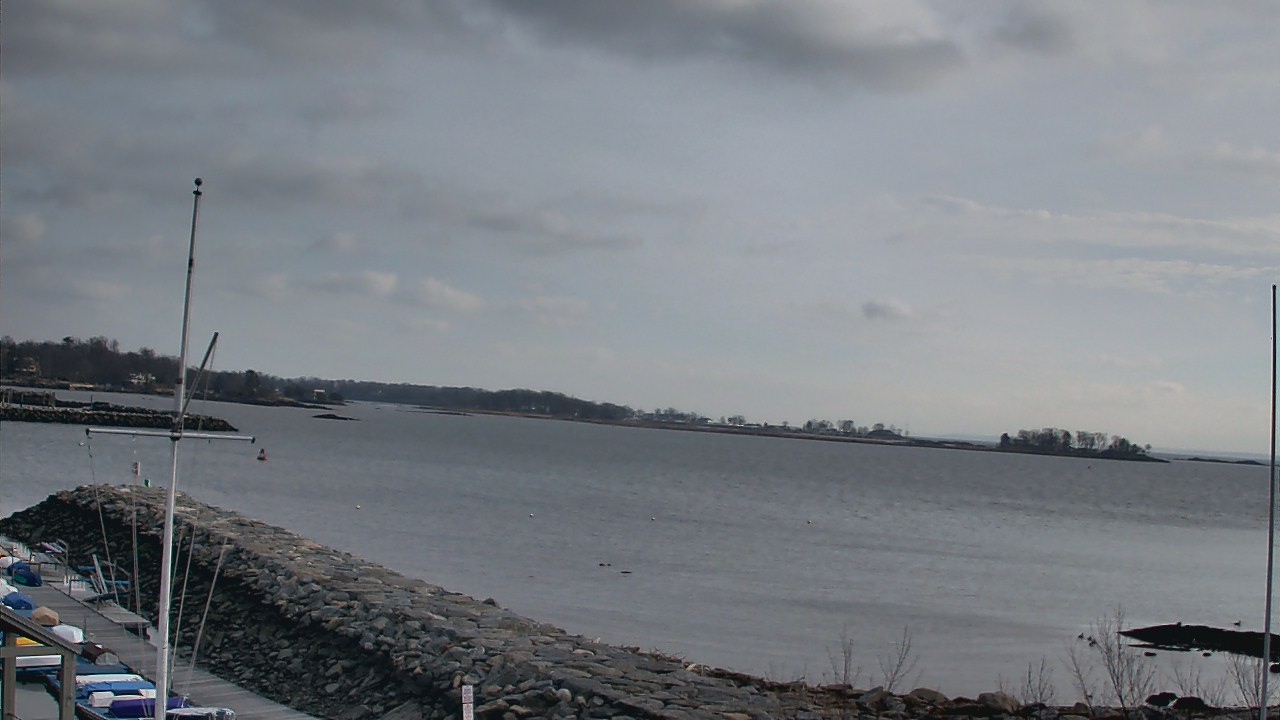Thumbnail for current weather camera view from Beach Point Club in Mamaroneck, New York
