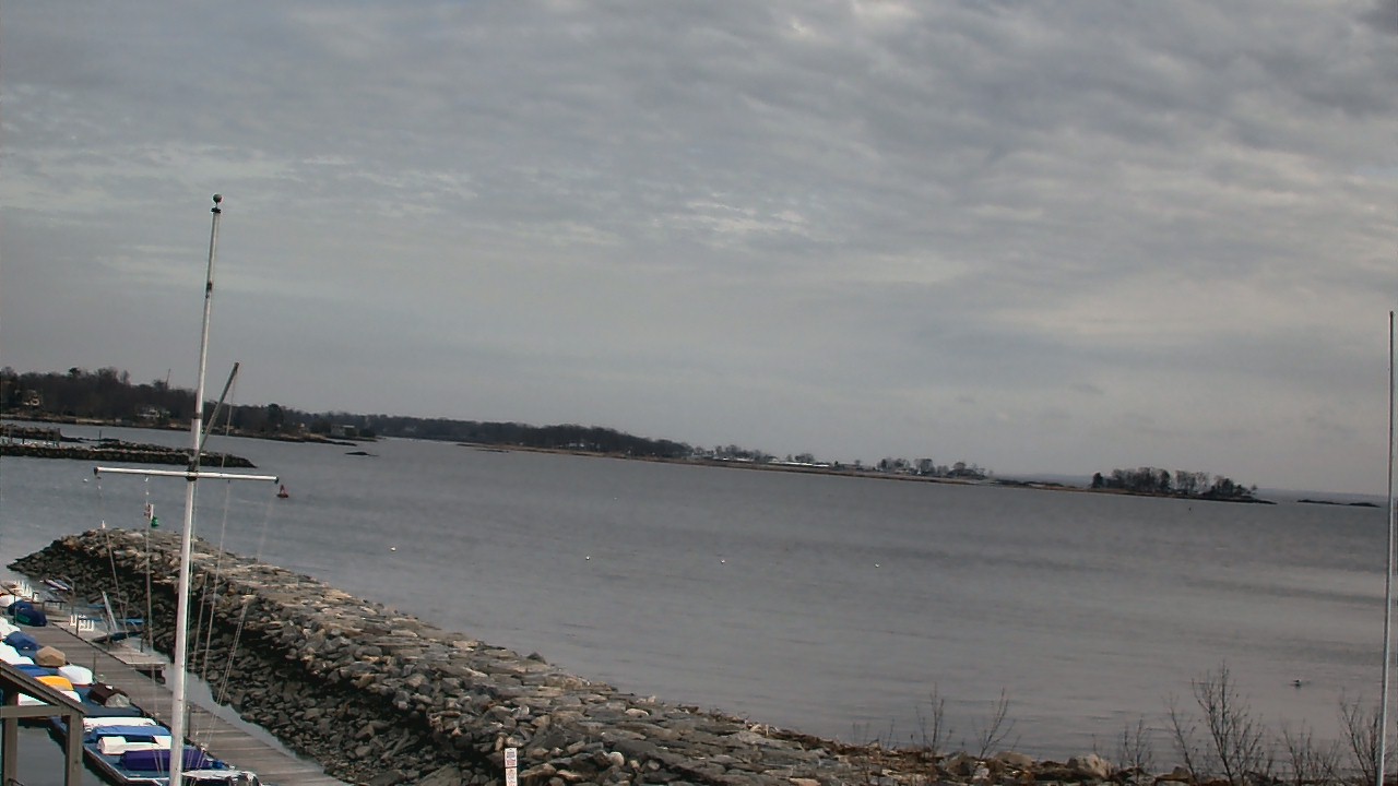 Thumbnail for current weather camera view from Beach Point Club in Mamaroneck, New York