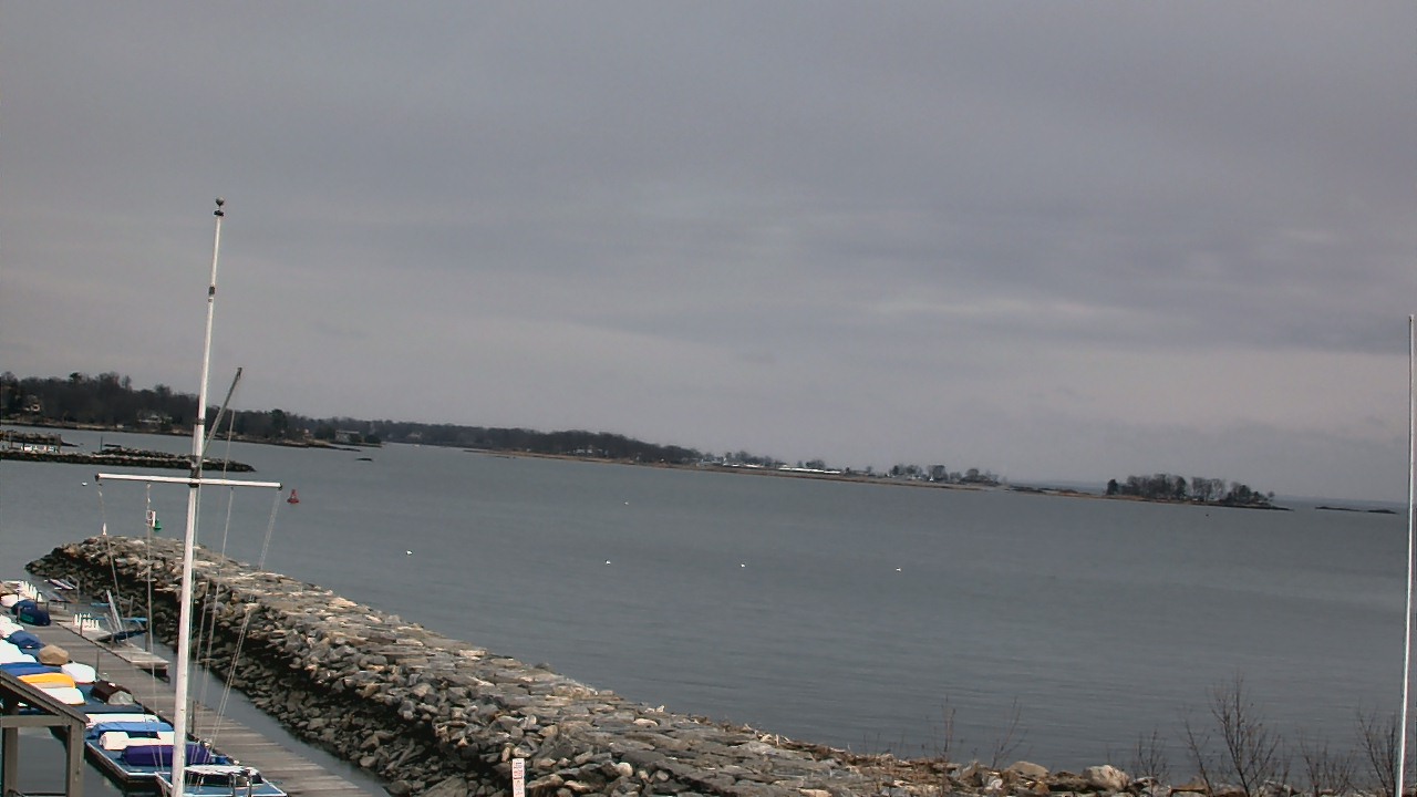 Thumbnail for current weather camera view from Beach Point Club in Mamaroneck, New York