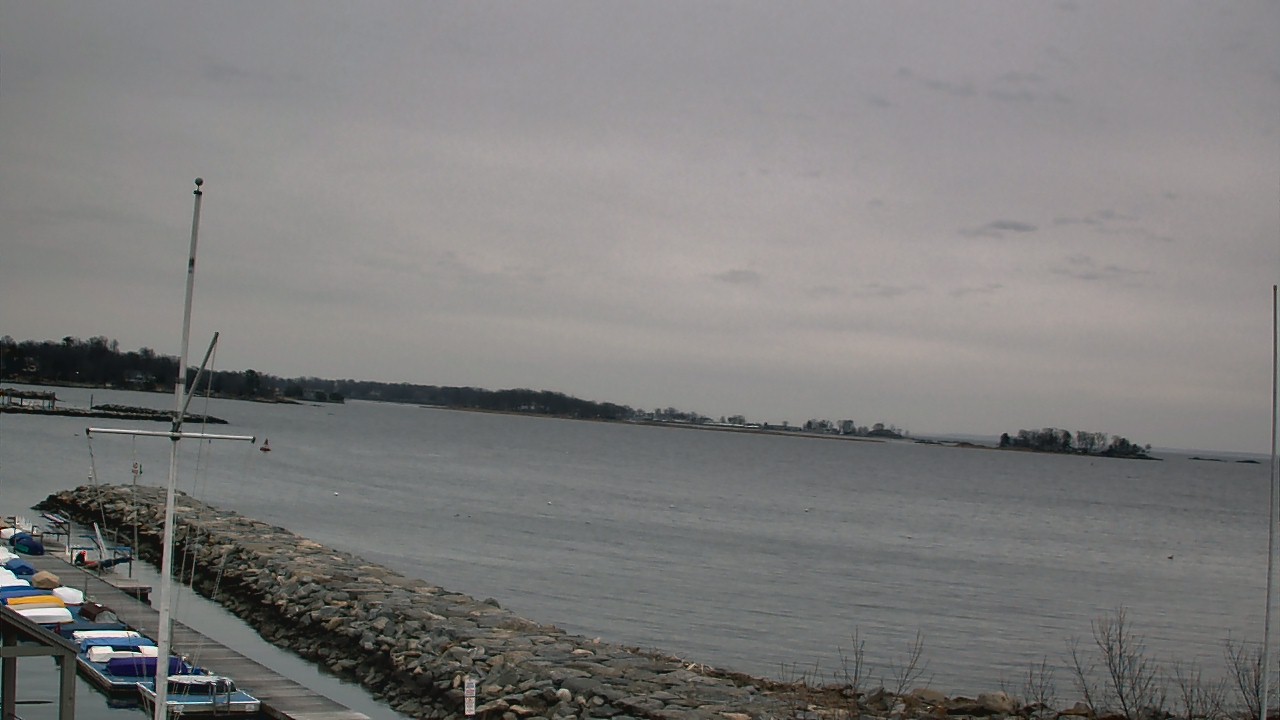Thumbnail for current weather camera view from Beach Point Club in Mamaroneck, New York