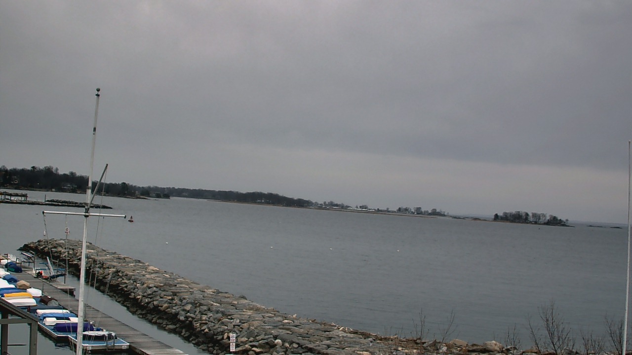 Thumbnail for current weather camera view from Beach Point Club in Mamaroneck, New York