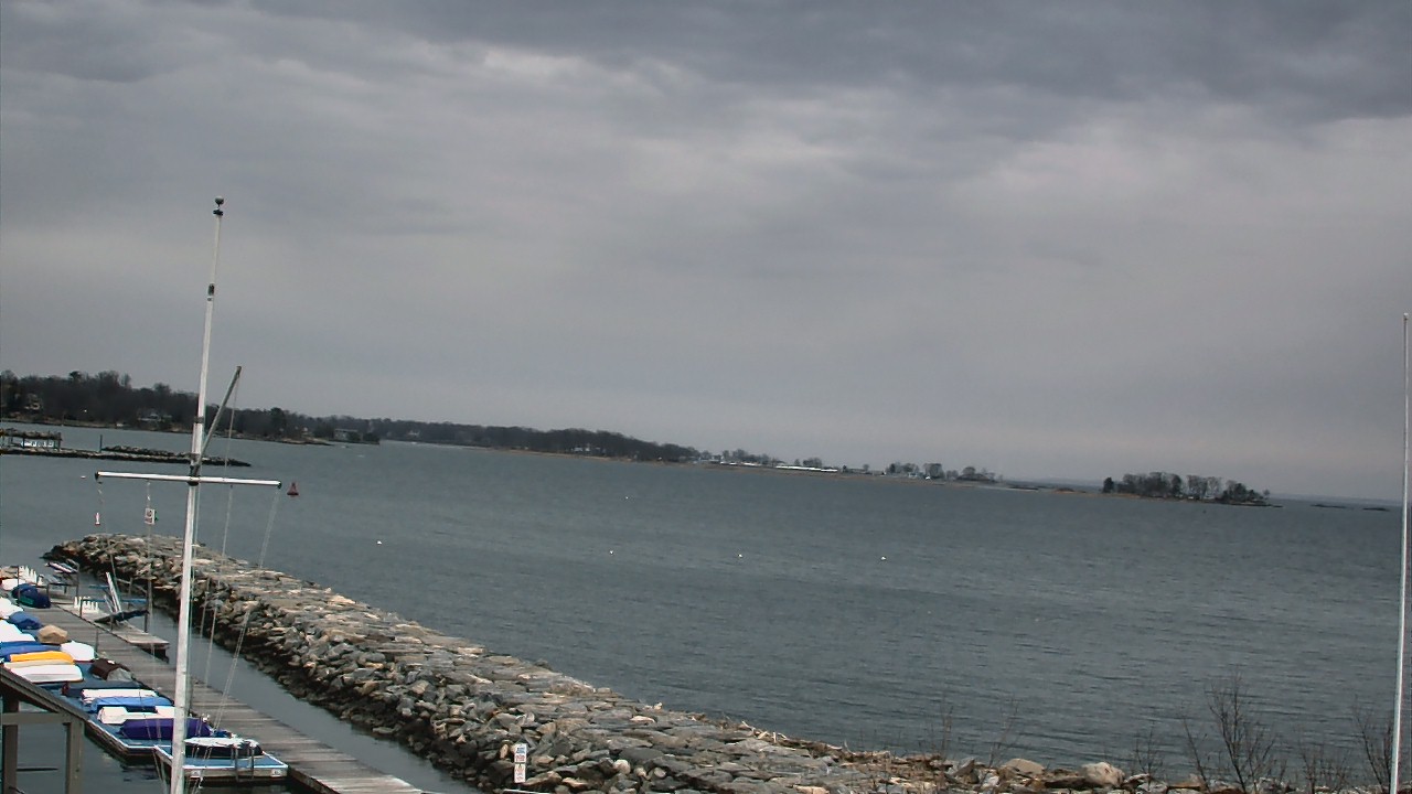 Thumbnail for current weather camera view from Beach Point Club in Mamaroneck, New York