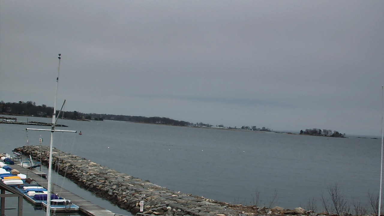 Thumbnail for current weather camera view from Beach Point Club in Mamaroneck, New York