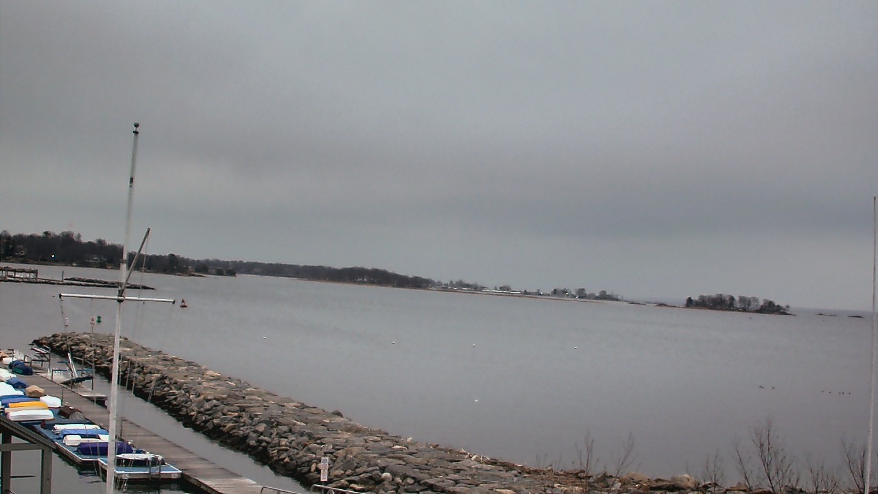 Thumbnail for current weather camera view from Beach Point Club in Mamaroneck, New York