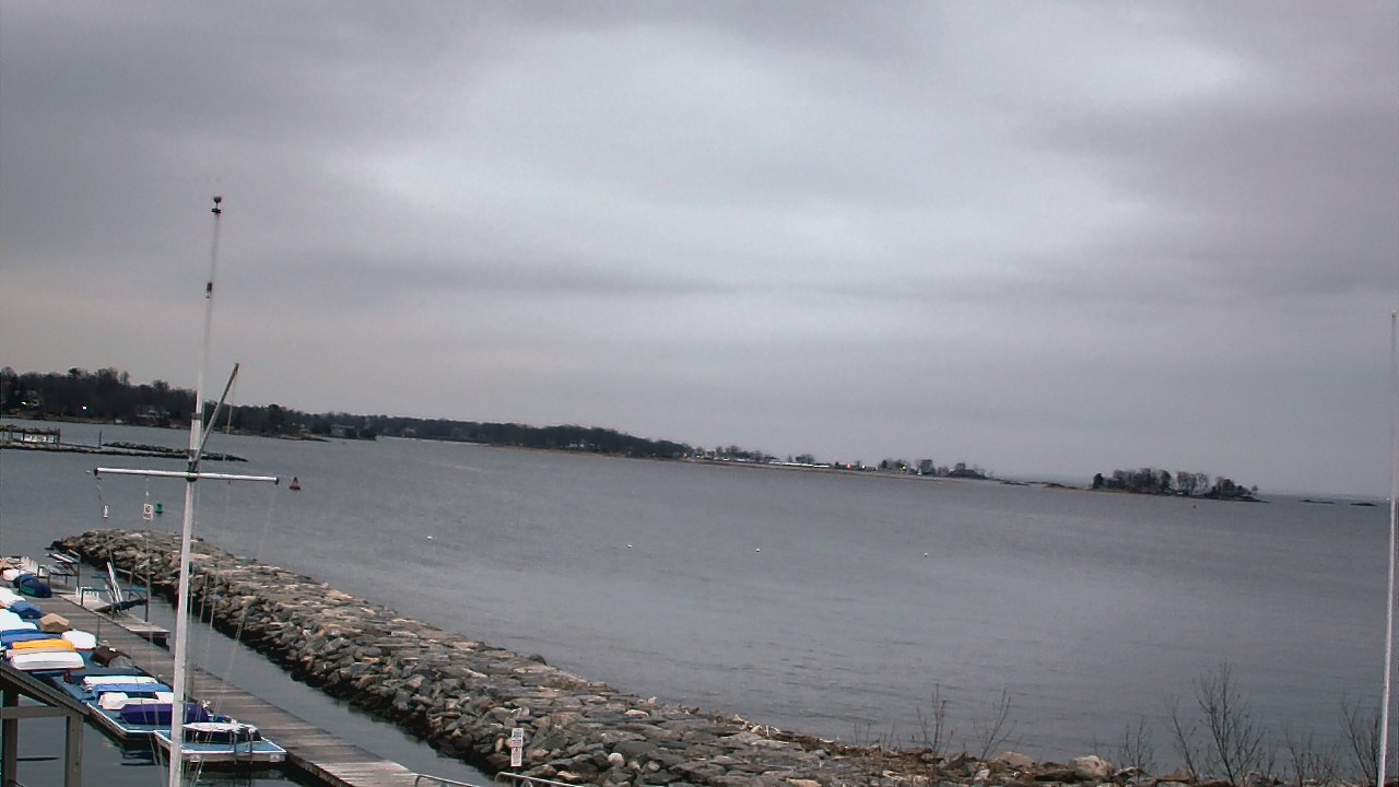 Thumbnail for current weather camera view from Beach Point Club in Mamaroneck, New York