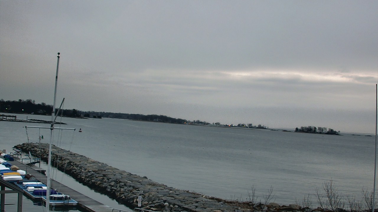 Thumbnail for current weather camera view from Beach Point Club in Mamaroneck, New York