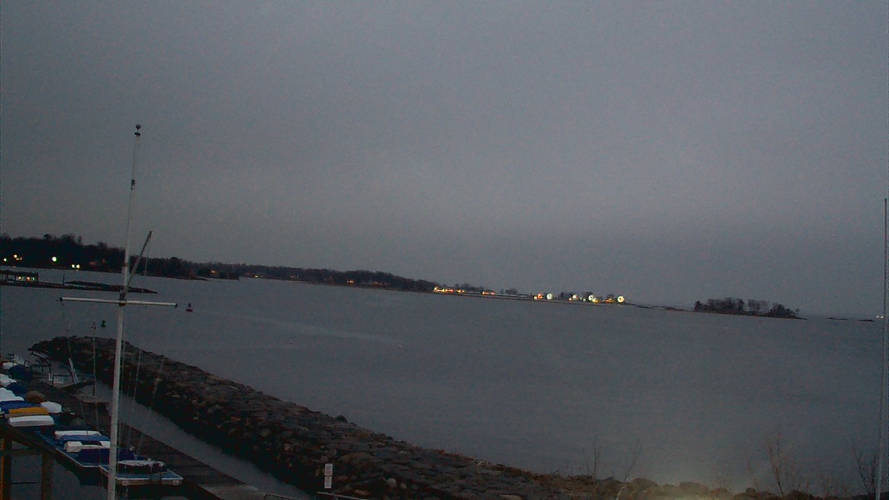 Thumbnail for current weather camera view from Beach Point Club in Mamaroneck, New York