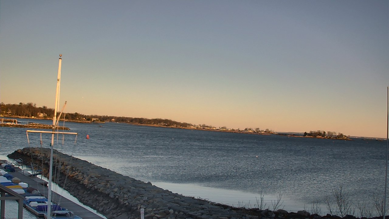 Thumbnail for current weather camera view from Beach Point Club in Mamaroneck, New York