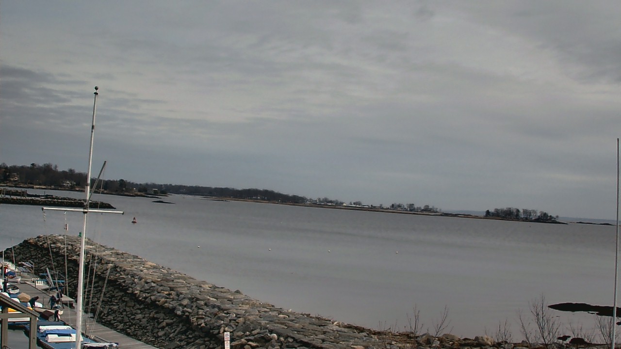 Thumbnail for current weather camera view from Beach Point Club in Mamaroneck, New York