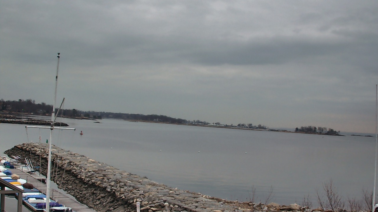 Thumbnail for current weather camera view from Beach Point Club in Mamaroneck, New York