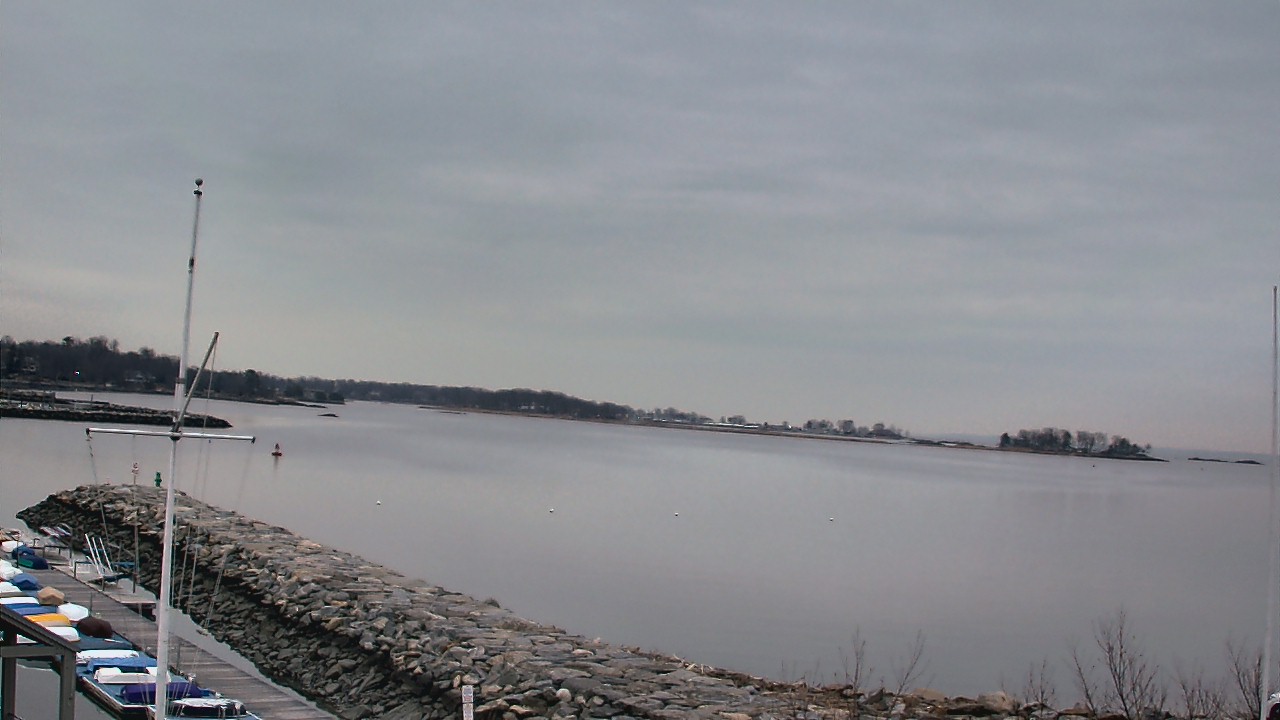 Thumbnail for current weather camera view from Beach Point Club in Mamaroneck, New York