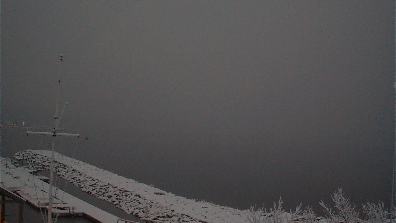 Thumbnail for current weather camera view from Beach Point Club in Mamaroneck, New York