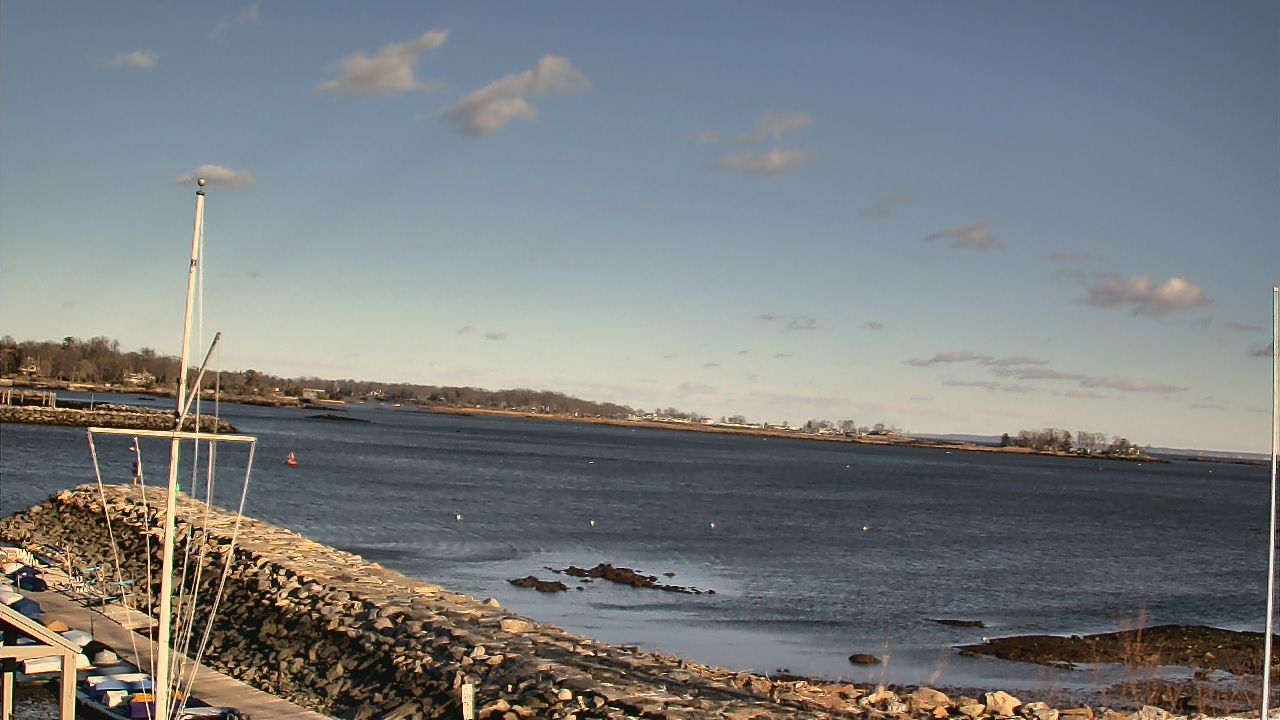 Thumbnail for current weather camera view from Beach Point Club in Mamaroneck, New York