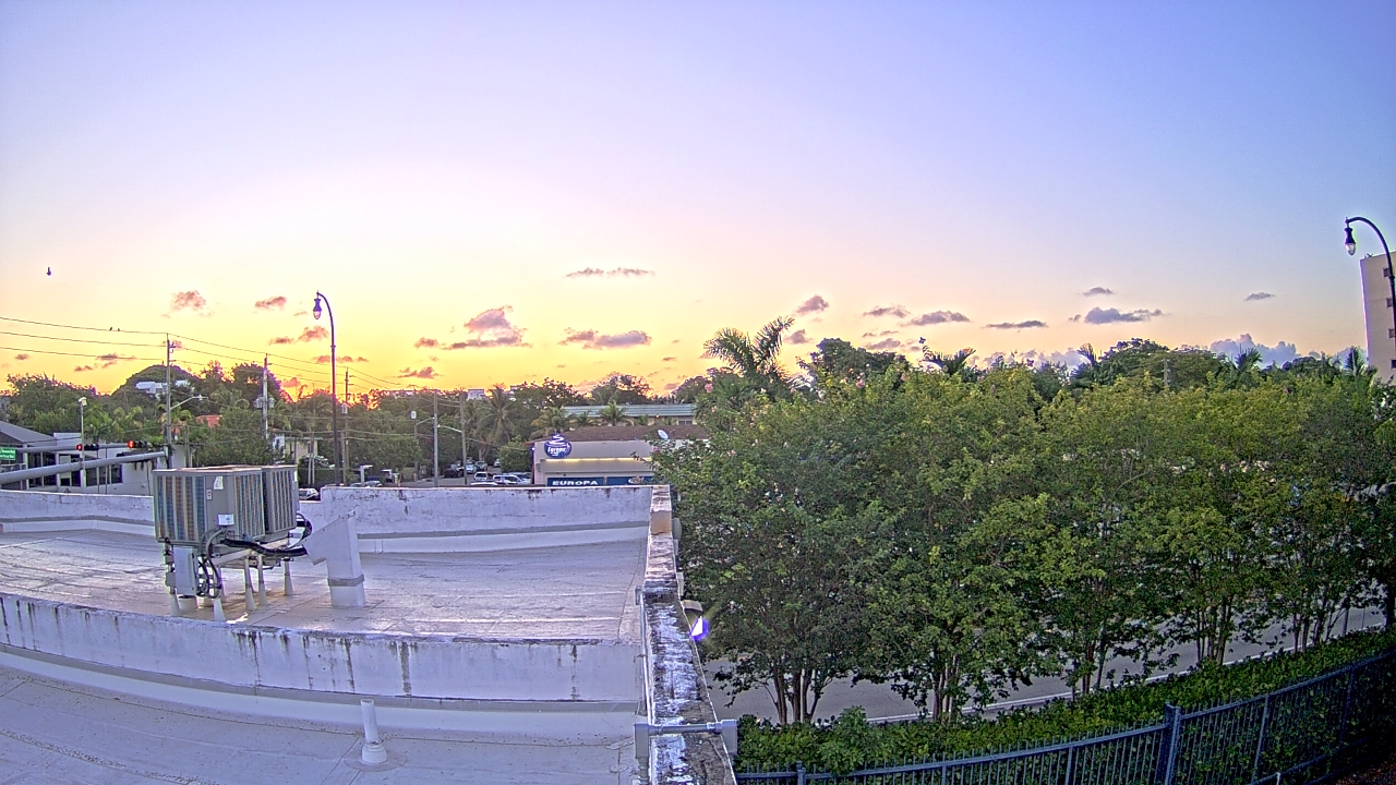Thumbnail for current weather camera view from Cushman School in Miami, Florida