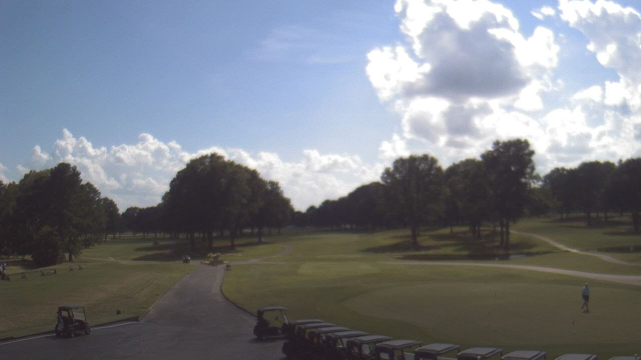 Thumbnail for current weather camera view from Windyke Country Club in Memphis, Tennessee
