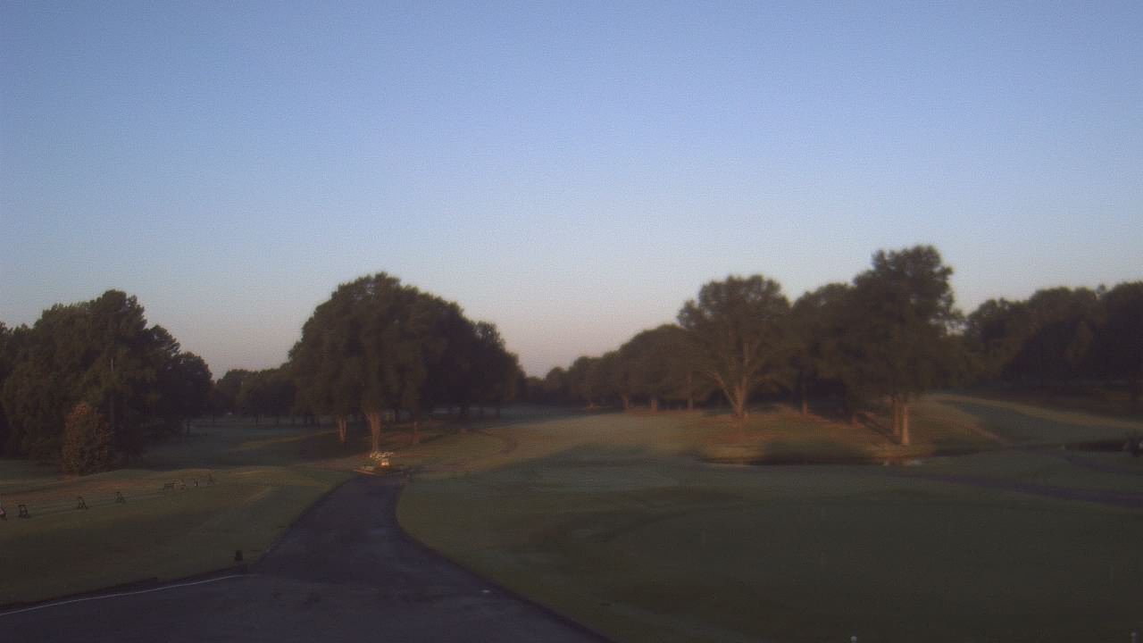 Thumbnail for current weather camera view from Windyke Country Club in Memphis, Tennessee