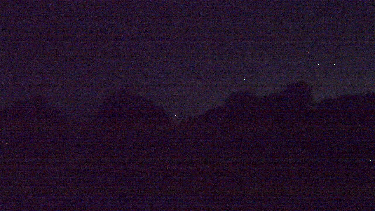 Thumbnail for current weather camera view from Windyke Country Club in Memphis, Tennessee
