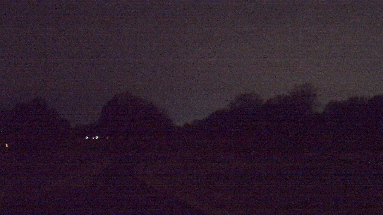 Thumbnail for current weather camera view from Windyke Country Club in Memphis, Tennessee