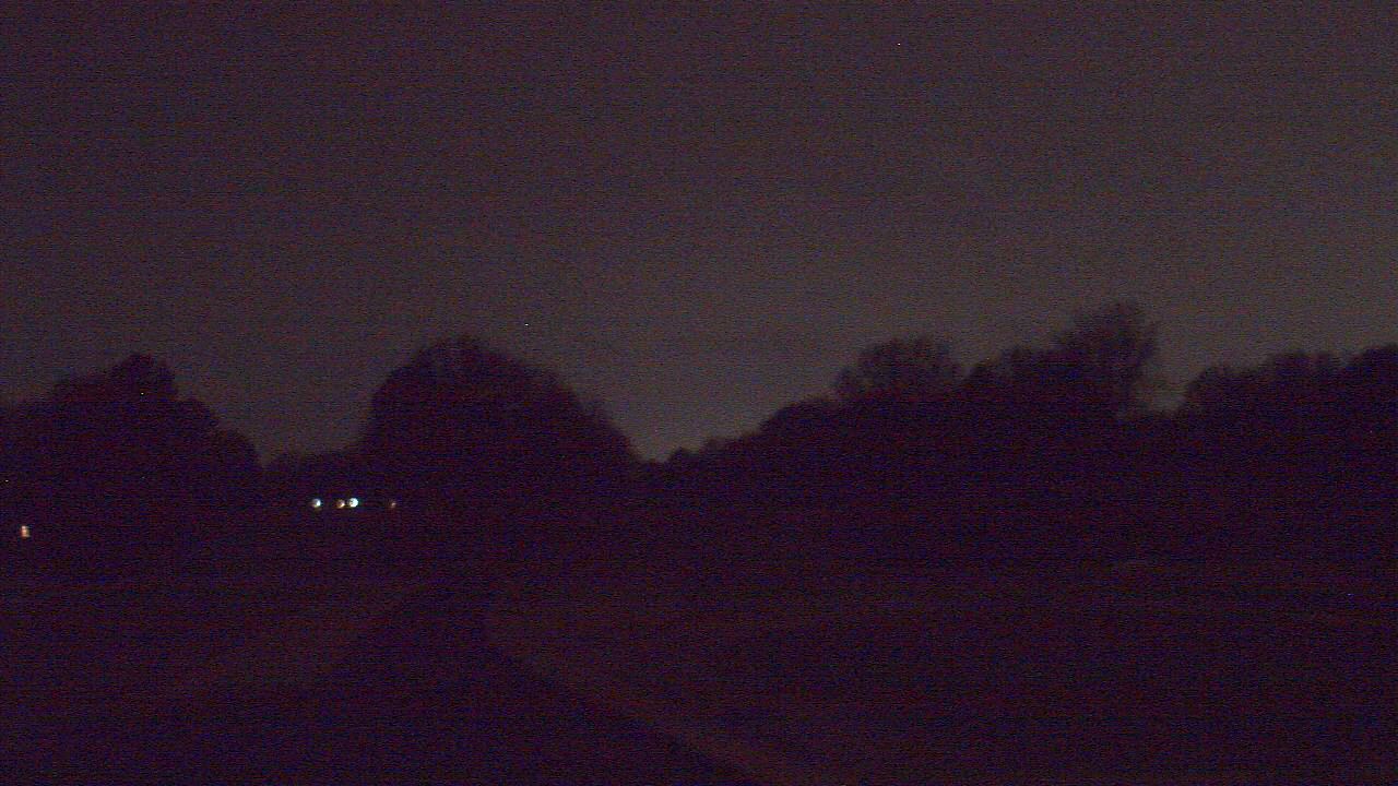 Thumbnail for current weather camera view from Windyke Country Club in Memphis, Tennessee
