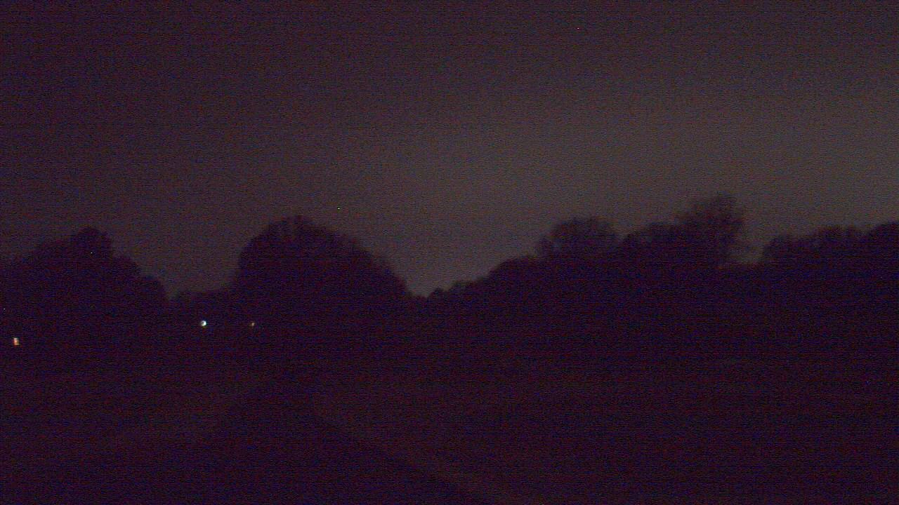 Thumbnail for current weather camera view from Windyke Country Club in Memphis, Tennessee