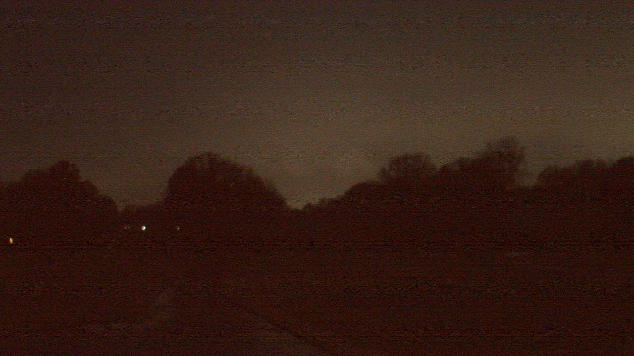Thumbnail for current weather camera view from Windyke Country Club in Memphis, Tennessee