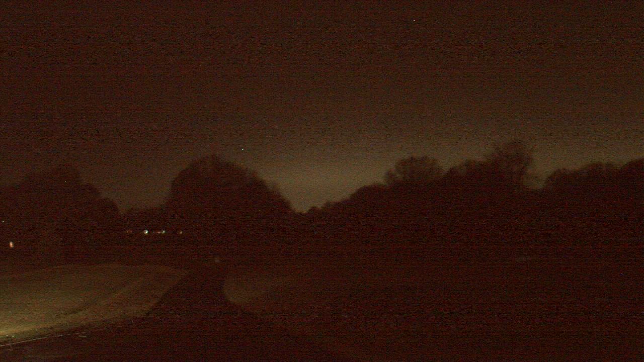 Thumbnail for current weather camera view from Windyke Country Club in Memphis, Tennessee
